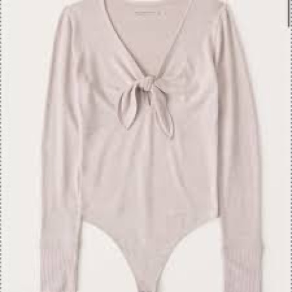 Soft Abercrombie and Fitch Cream Sweater Bodysuit Size Large - Picture 1 of 6